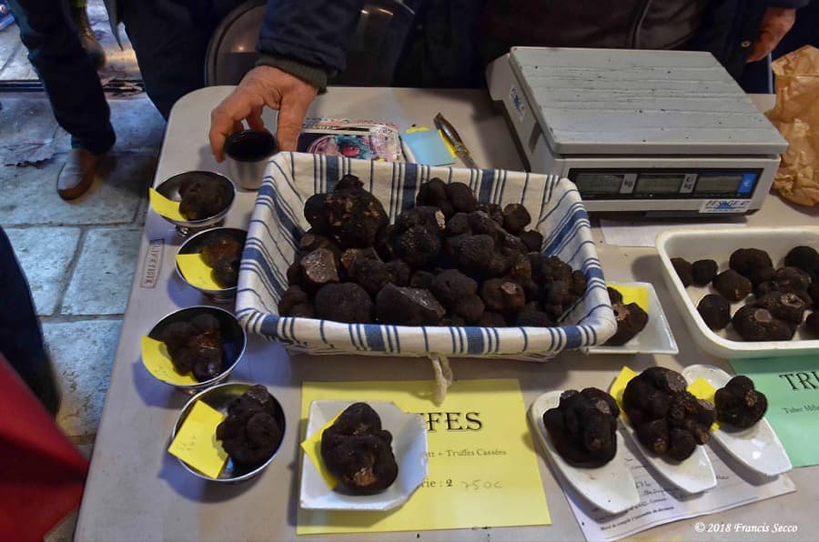 Marché aux truffes